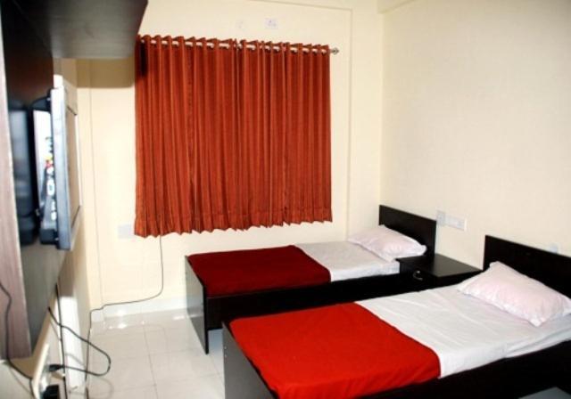 Maple Inn Budget Hotel Бангалор Стая снимка